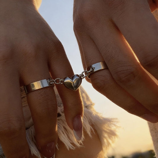 Hearts in Motio | Magnetic Heart Link Rings — Two Souls, One Inseparable Bond